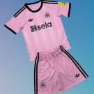Kids Newcastle United Goalkeeper Pink Youth Kit 2025/2026 Jersey Shirt Soccer Football 25/26