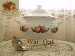 Royal Albert Old Country Roses Large Covered Soup Tureen with FREE Ladle