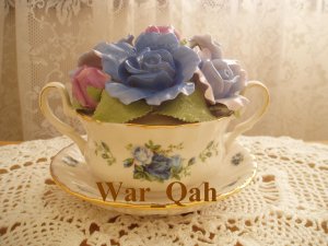 Royal Albert Limited Edition - MOONLIGHT ROSE Soup of Cup Music Box