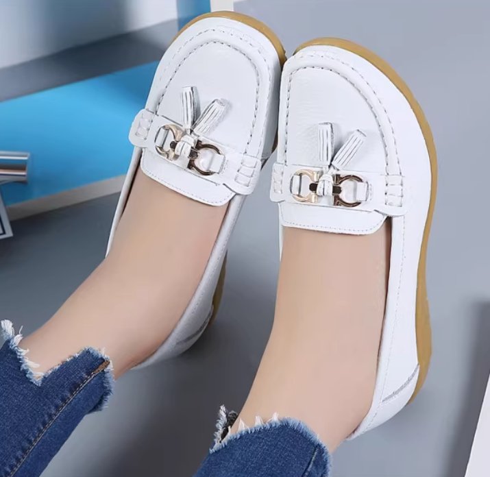 Soft leather shoes with bean-shaped soles and rubber outsoles for women
