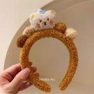 Cute little bear face-washing hair band, brown color.