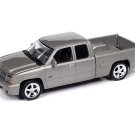 2006 Chevrolet Silverado SS Truck Extended Cab Fleetside Bed – Silver Diecast 1:64 Scale Model