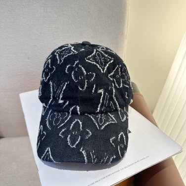 LV versatile baseball cap (21)