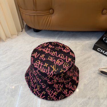 LV versatile baseball cap (127)