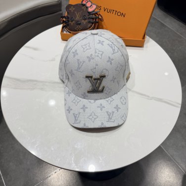 LV versatile baseball cap (300)