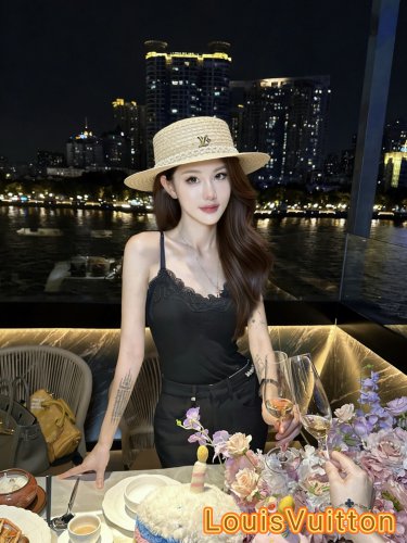 LV versatile baseball cap (375)
