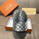 LV versatile baseball cap (495)