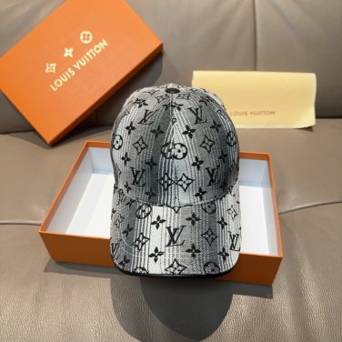 LV versatile baseball cap (495)