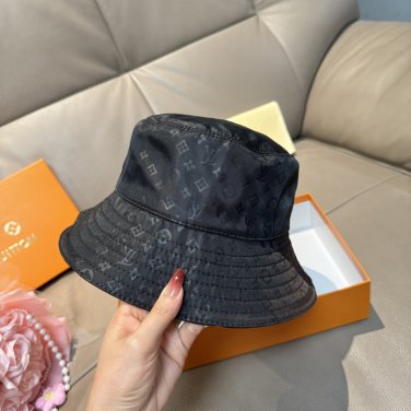 LV versatile baseball cap (593)