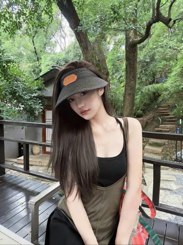 LV versatile baseball cap (589)
