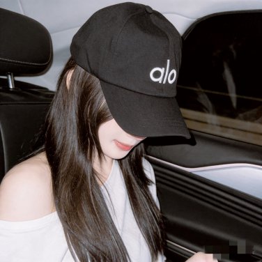 Lightweight Breathable Sports Cap For Men Women (1203)