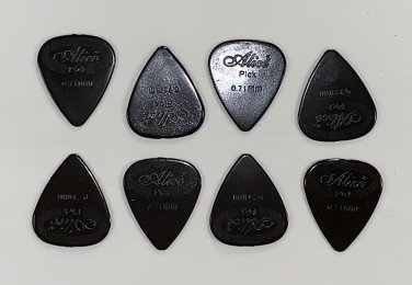 8 Practice guitar picks
