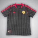 Manchester United Treble Tribute Premium Kit