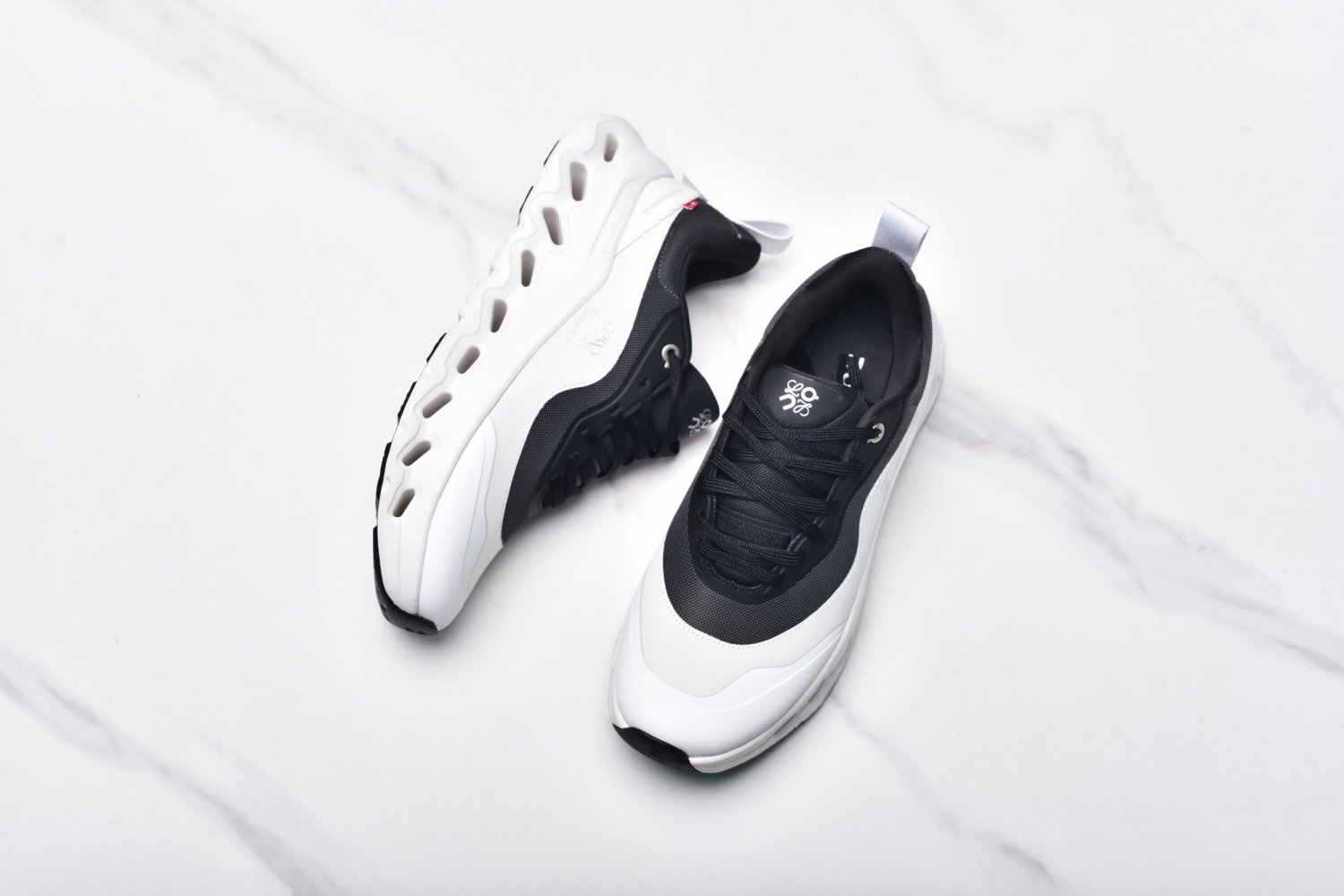 Loewe Cloudtilt 2 White Black