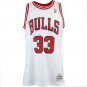 Scottie Pippen Chicago Bulls Official Basketball Mitchell & Ness Jersey white
