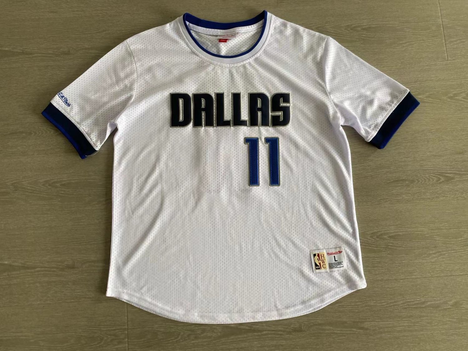 Mavericks Kyrie Irving MITCHELL & NESS Basketball Short Sleeve White