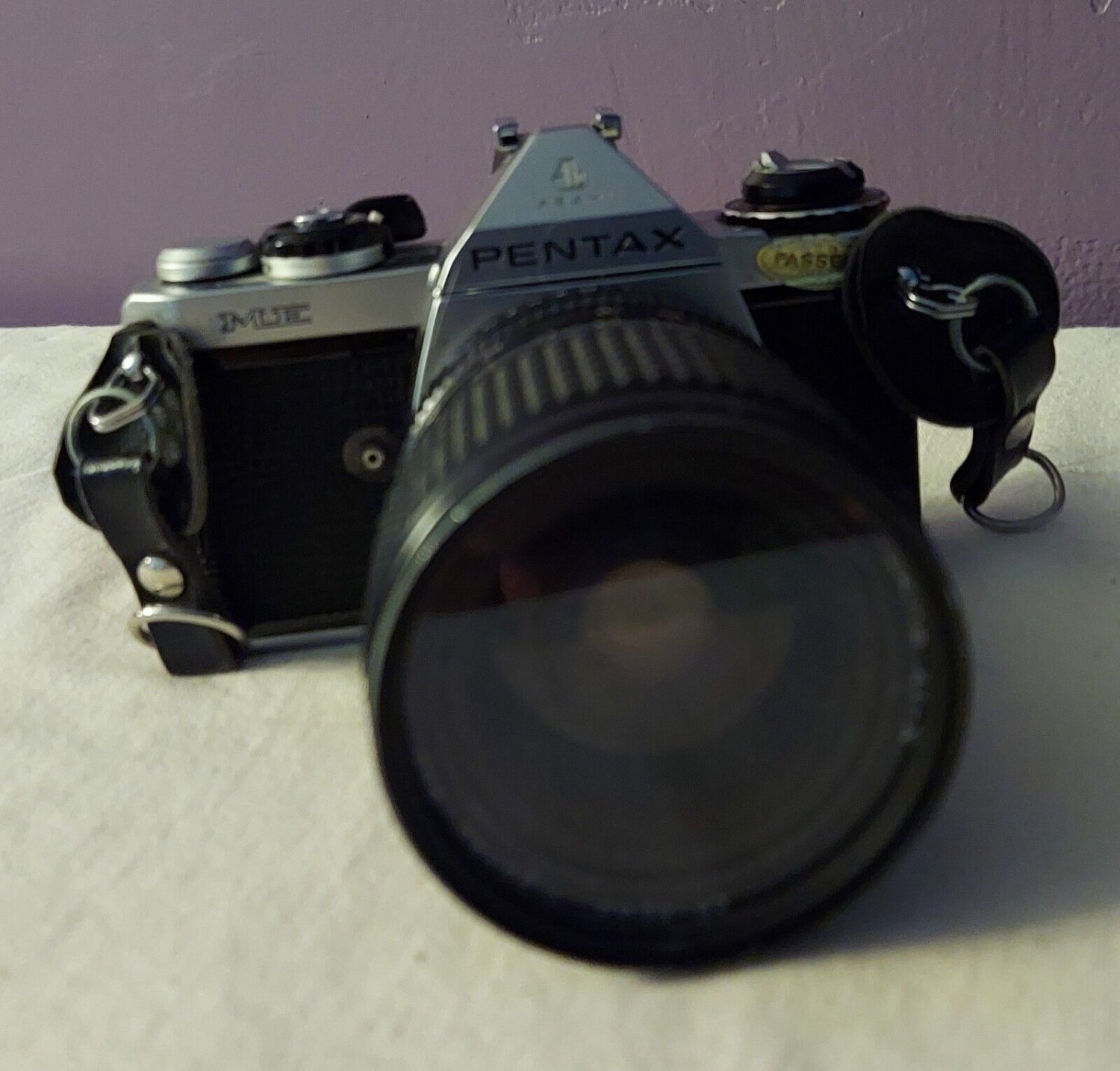 PENTAX ME 35MM SLR CAMERA W/ TOKINA AT-X 1:3.5 - 4.5 28-85MM LENS & TOKINA