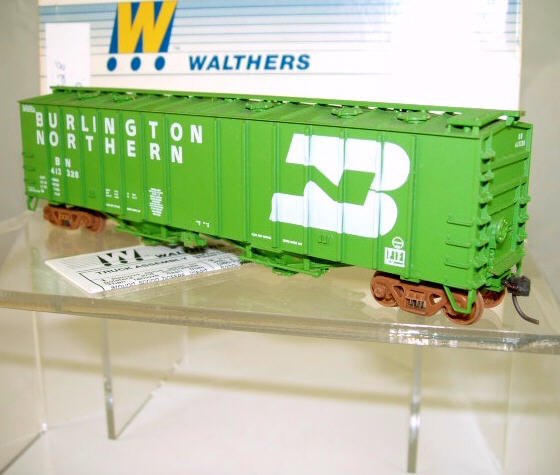Walthers HO Scale BN 50FT. Airslide Covered Hopper#BN413328