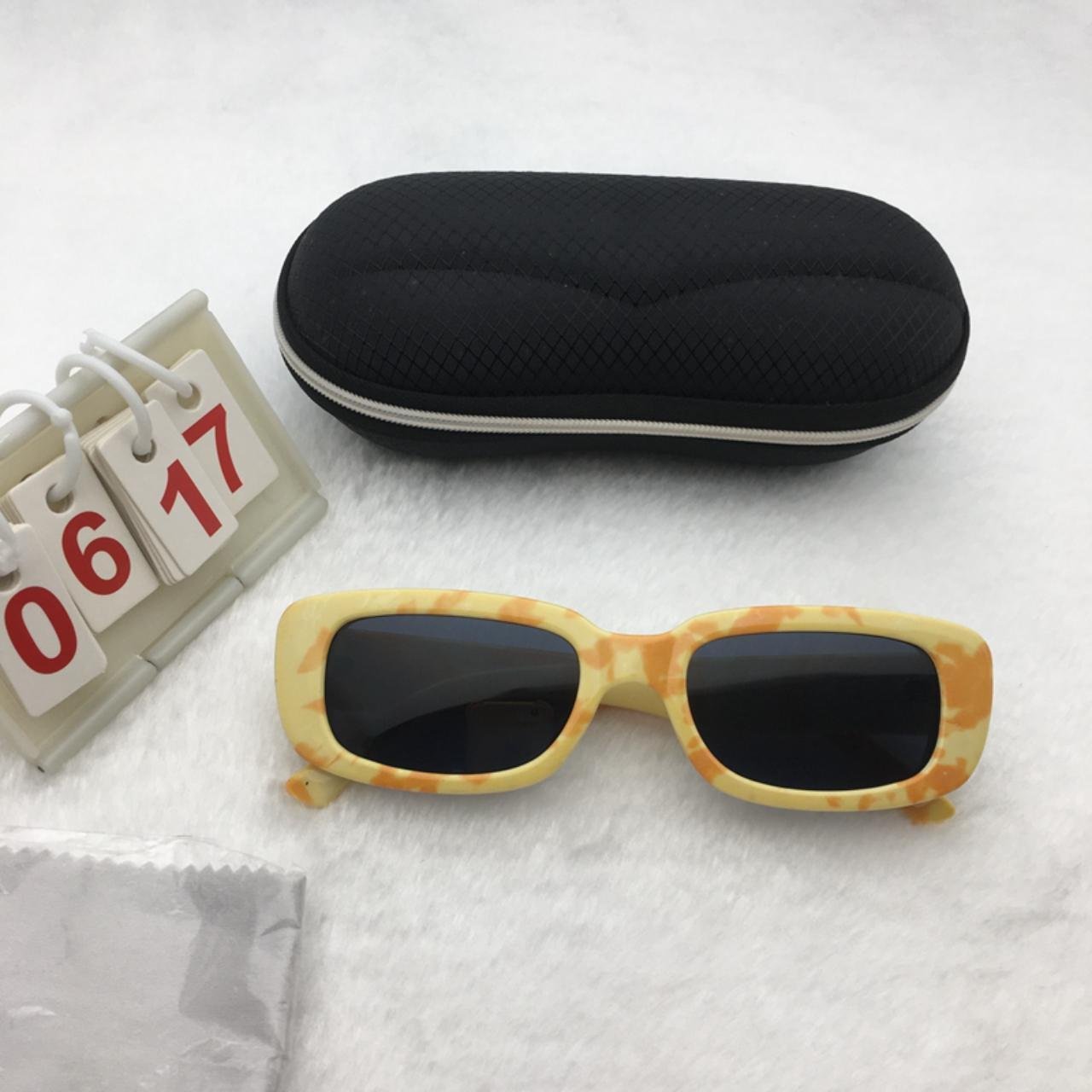Yellow Frame Sunglasses Free shipping 521