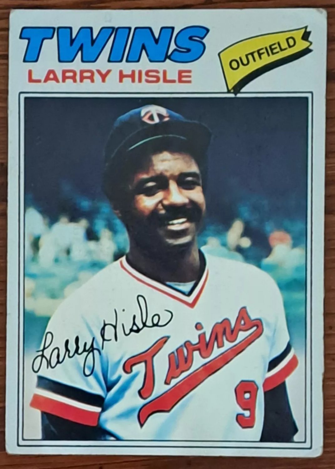 LARRY HISLE "Minnesota Twins" 1977 #375 Topps Baseball Collectable Trading Card