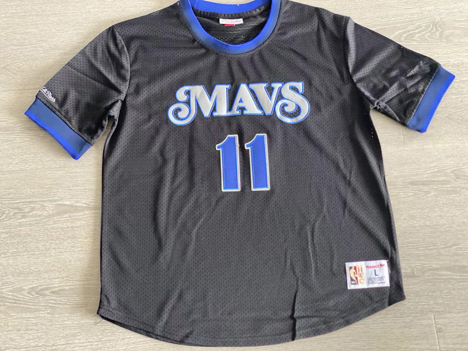 Men's Mavericks Kyrie Irving MITCHELL & NESS Basketball Short Sleeve Black