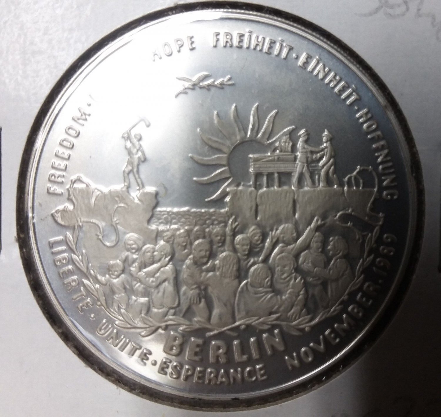 Rare 2000 Somalia Large Silver Proof 250 shillings Millenium-Fall of Berlin Wall