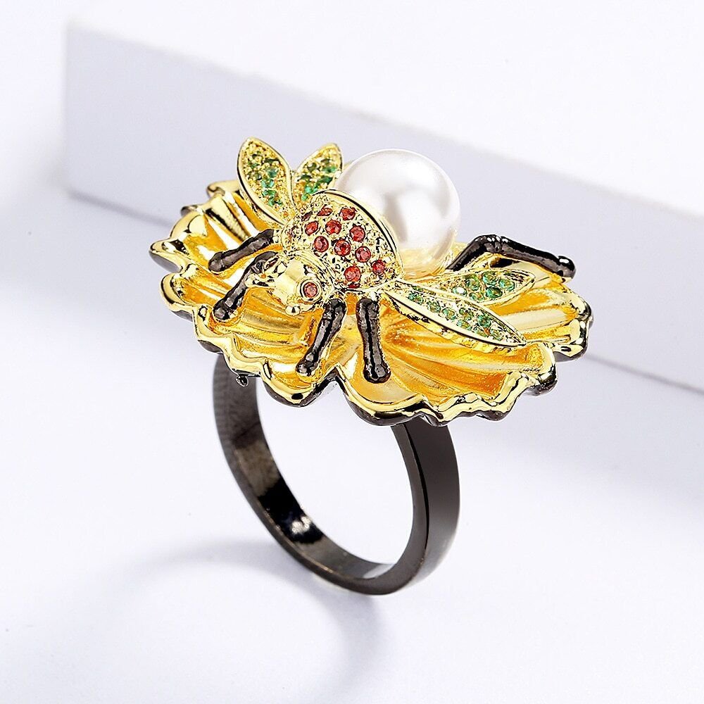 Ladies Bumble Bee Ring