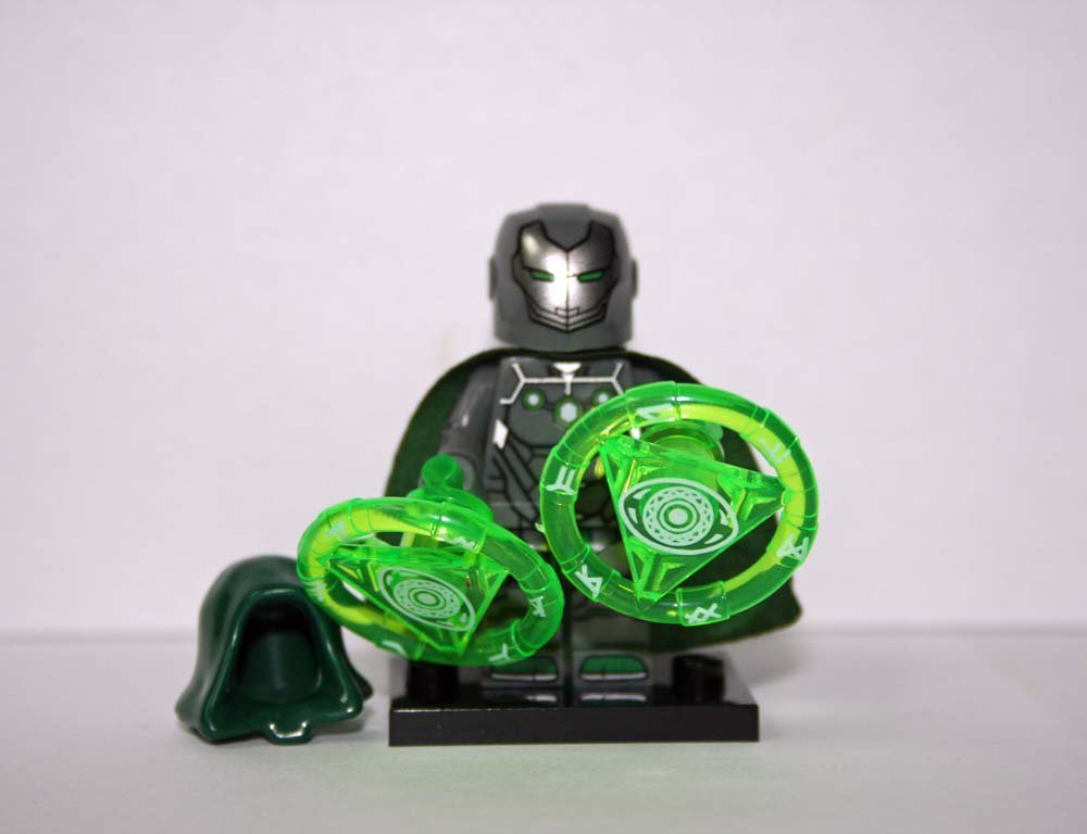 Doctor Doom v2 Minifigure Block Toys