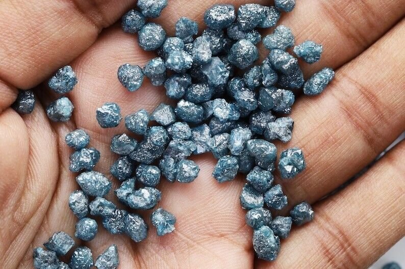 Blue Colour Raw Diamond Earth Mine Loose Uncut Rough Diamonds Use For Ring