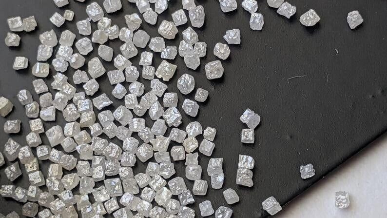 1-1.5mm Natural Rough Cube Diamond Raw Cube Box Loose Diamond For Use Bezel Ring