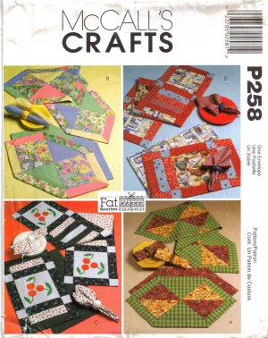 Fat Quarters Runners, Placemats & Napkins Sewing Pattern McCall's P258 UNCUT