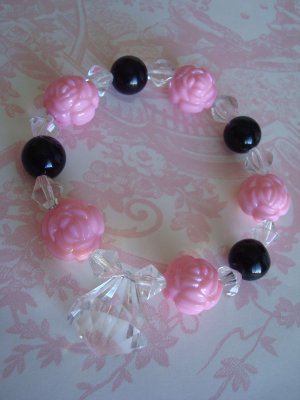 Bracelet, THE QUEENS PinK RoSeS with DIAMOND DROP and Black BeAdS Bracelet