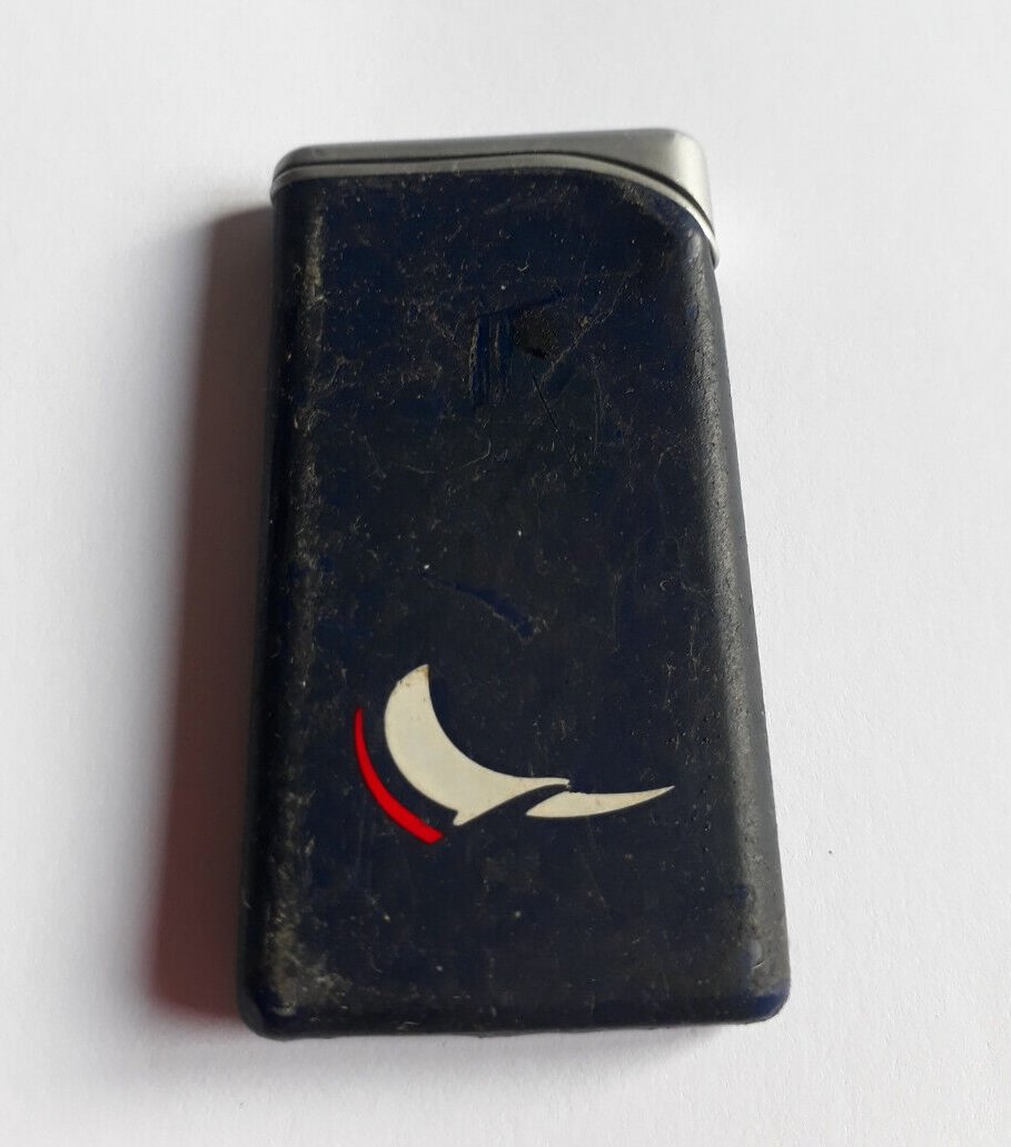 ADM Classic Navy Blue Lighter, Stay True, Butane Gas, Collectible Tobacciana FR