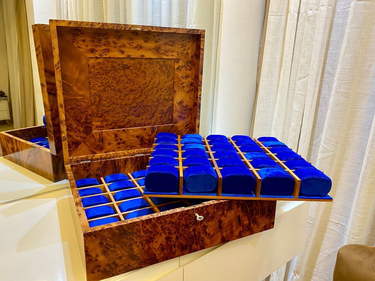 Luxury Watch Box 60 watch cushions lockable Thuya wood Box organizer With Key
