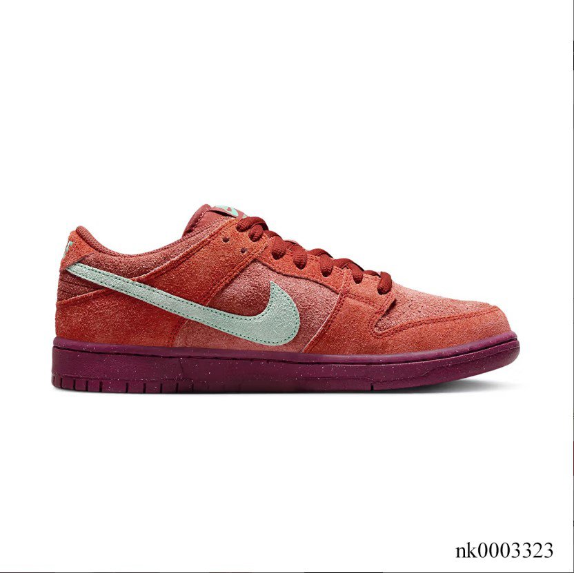 SB Dunk Low Mystic Red Shoes Sneakers