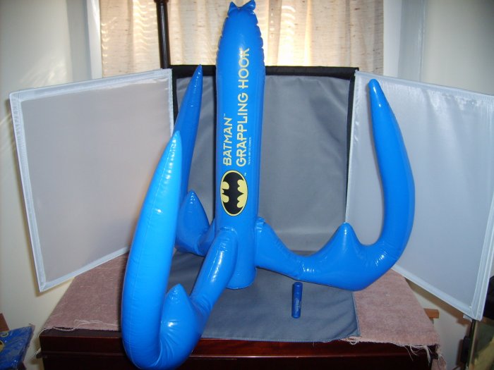 Batman The Darkknight Super Hero Grappling Hook Batarang Style Balloon DC Comics 1997