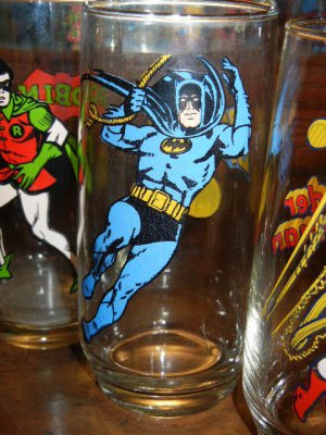 Batman Super Hero Rounded Bottom Variant Glass by Pepsi! VHTF