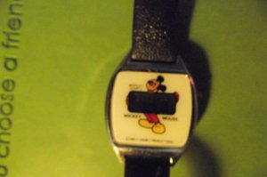 Mickey Mouse Bradley 1983 White Face Holding Time Window Watch VHTF
