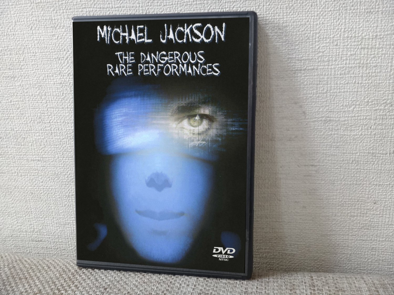 MICHAEL JACKSON THE DANGEROUS RARE PERFORMANCES DVD