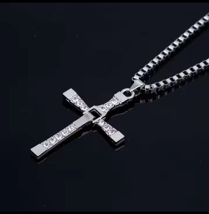 The Fast and The Furios Celebrity Vin Diesel Item Men Cross Pendant Jesus Crystal Necklace