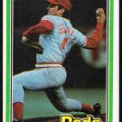 Cincinnati Reds Tom Seaver 1981 Donruss Baseball Card #425 ex Cincinnati Reds Tom Seaver 1981 Donruss Baseball Card #425 ex
