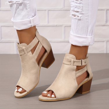 Women&acirc;��s Chunky Heel Sandals &acirc;�� Peep Toe, Cut-Out Design, Back Zipper, Retro Low-Heel Shoes