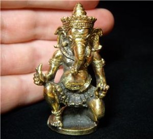 Hindu god Ganesh hinduism trance yoga brass amulet statue 1.25" X 2.25" E-15