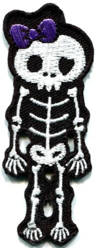Skull skeleton goth punk emo horror biker applique iron-on patch S-258