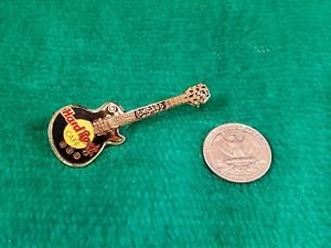 Hard Rock Cafe Chicago Black Les Paul Guitar Pin