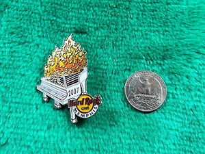 Hard Rock Cafe Memphis White Piano with Flames Limited Edition 1 of 300 Pin