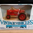 I.H.Farmall 300 Tractor Vintage Vehicles Ertl 1:43 Diecast