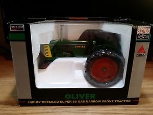 Oliver Super 66 Gas Narrow Front Tractor 1:16 SpecCast