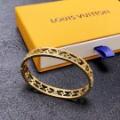 LV versatile accessory bracelet (34)