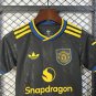 25 26 kids M-U third away size 16-28